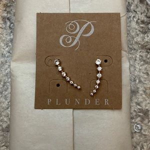 Plunder Iretta ear crawler earrings